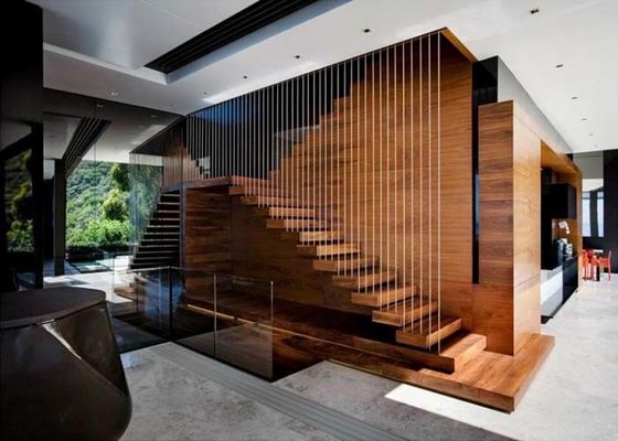 Escalier de flottement intérieur de chêne d'escaliers droits européens solides en bois