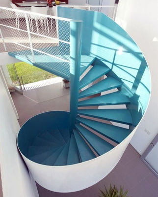 Les escaliers faits sur commande modernes ont préfabriqué l'escalier pulvérisé de résistance au feu d'escalier en spirale