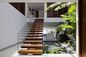 Escalier droit en bois solide d'appartement d'acier au carbone en verre d'intérieur de balustre