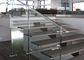Escaliers droits de poutre en acier de chêne de bande de roulement européenne carrée en bois avec la balustrade en verre